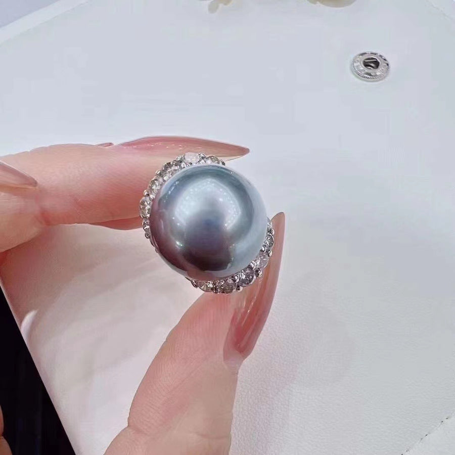 Diamond & Tahitian pearl Ring