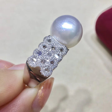 White Gold Lace South Sea Pearl Ring