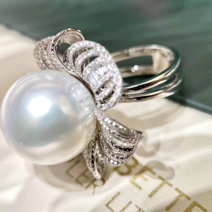 Diamond and Australian white south sea pearl ring/pendant