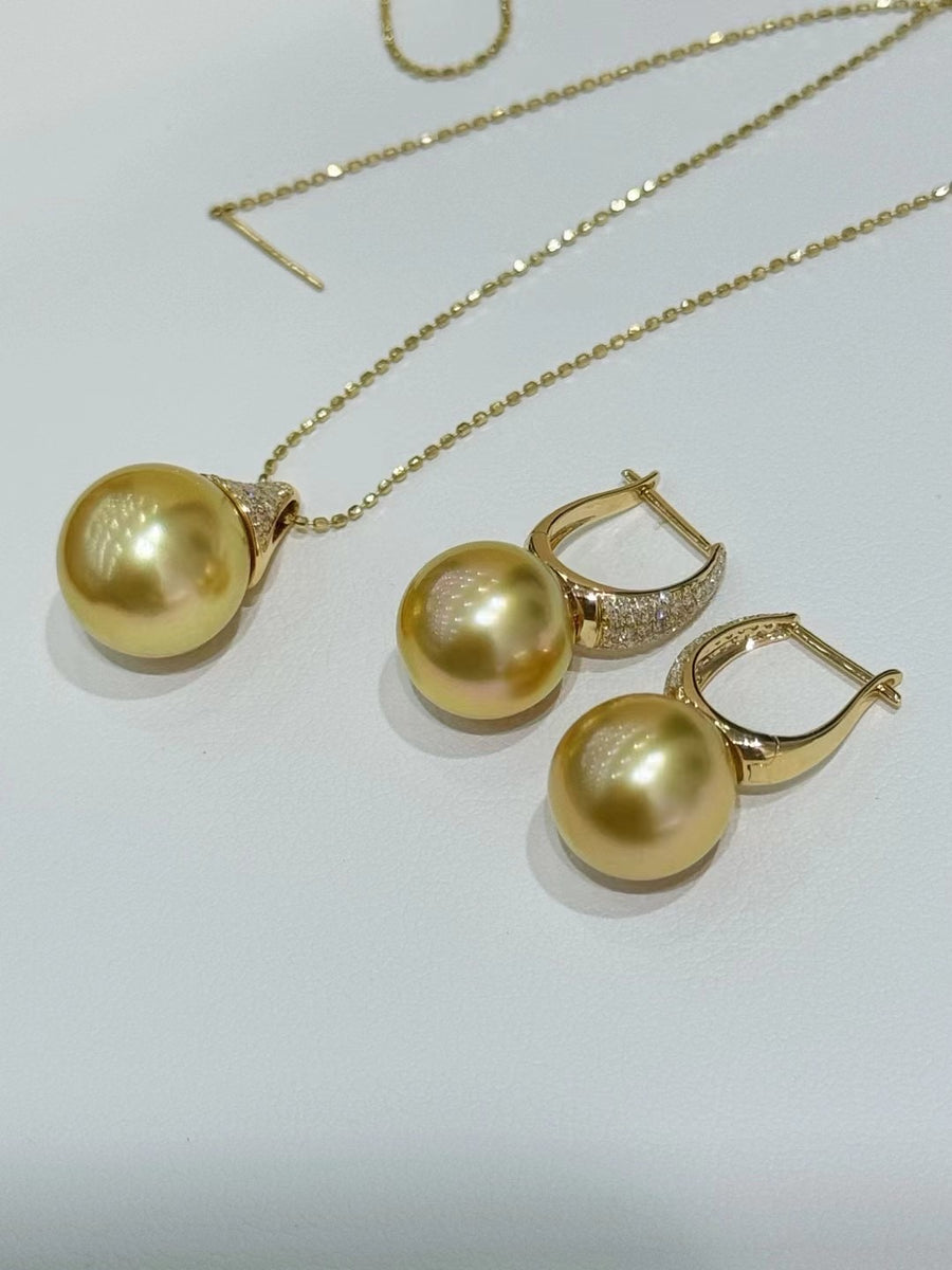 Golden South Sea Pearl Earring & Pendant Set