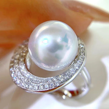 Diamond and white south sea pearl ring 