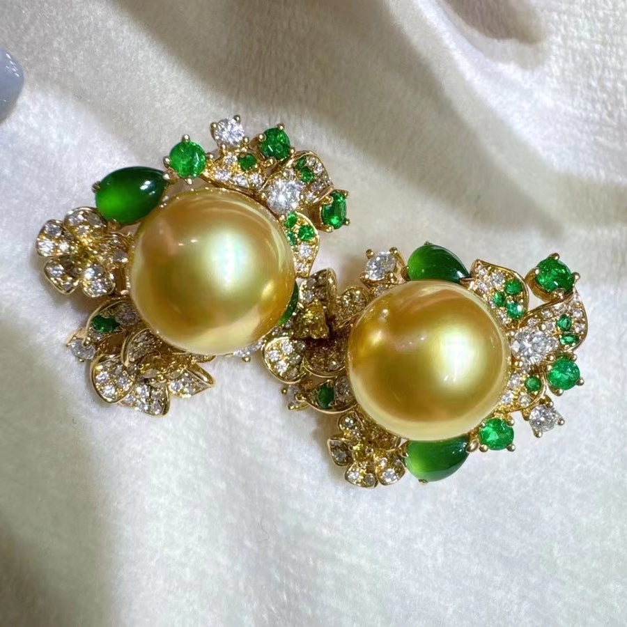 A pair of Diamond and golden south sea pearl earrings setting in 18k gold , emerald and jadeite 