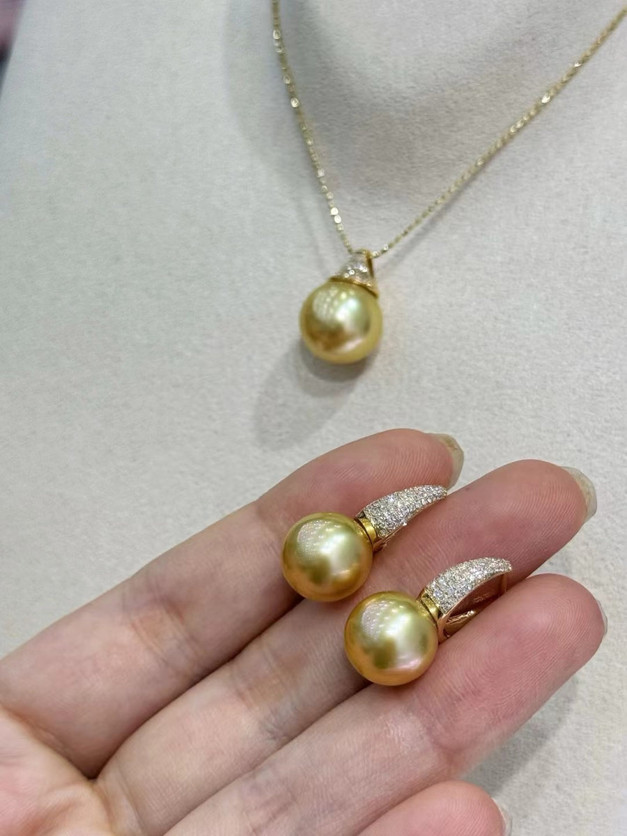 Golden South Sea Pearl Earring & Pendant Set