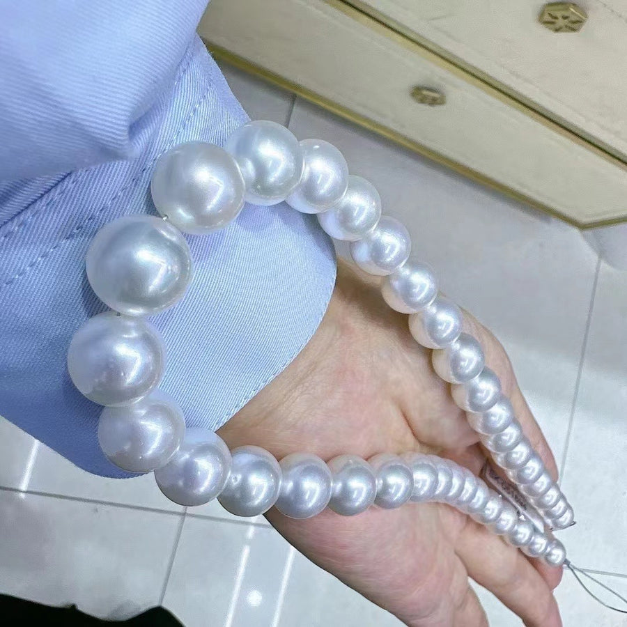 Phoenix | 10-13.9mm South Sea pearl Necklace