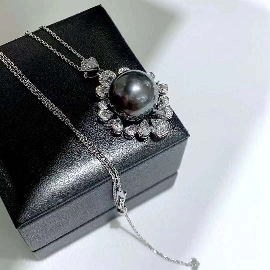 Diamond & Tahitian pearl Pendant