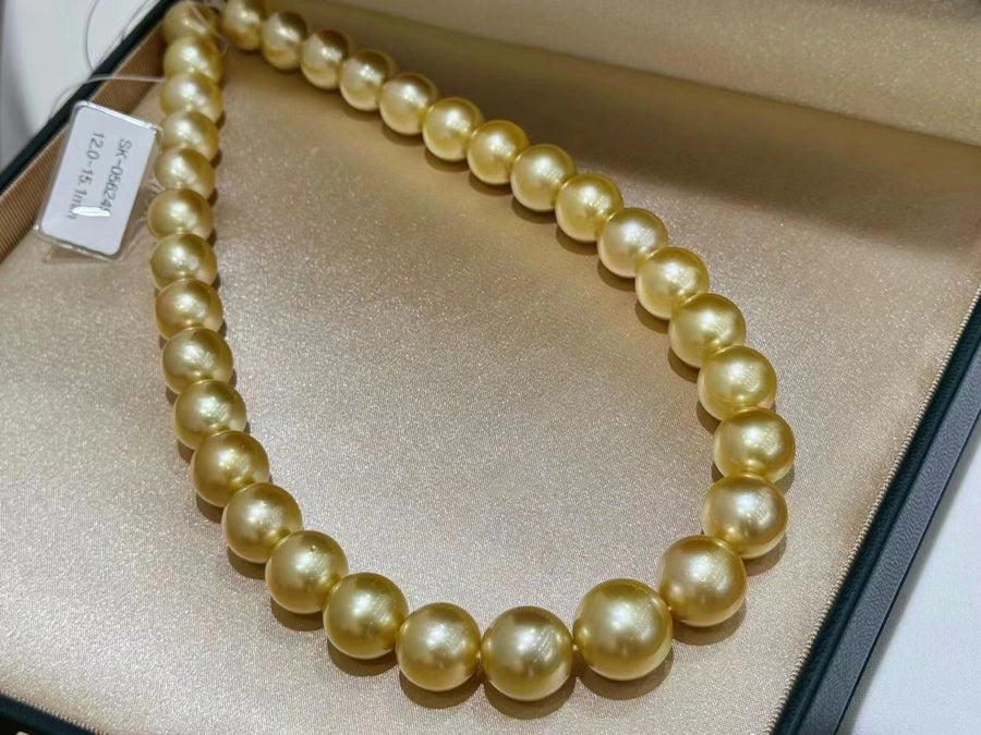 MOON RAINBOWS | 12-15.1mm  South Sea pearl Necklace