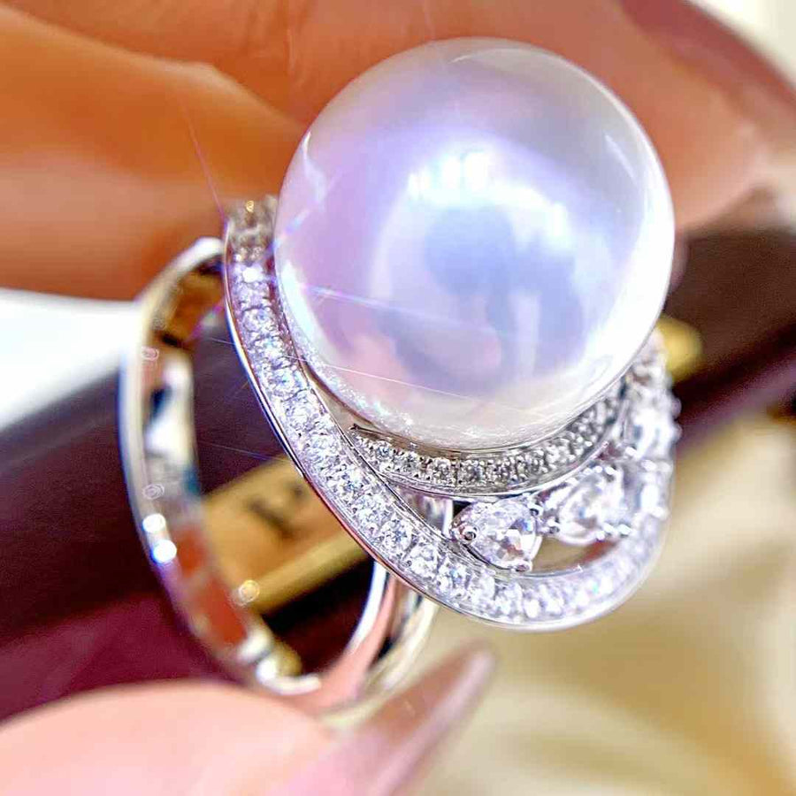 Diamond and south sea pearl ring