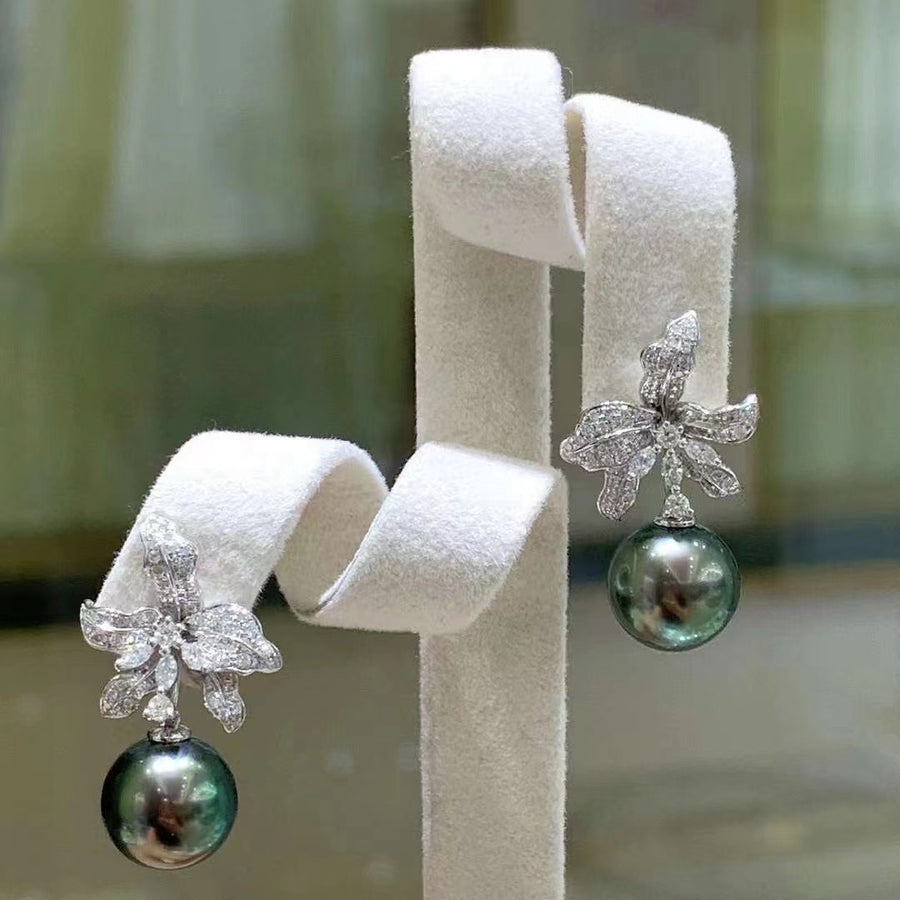 Diamond & Tahitian pearl Earrings