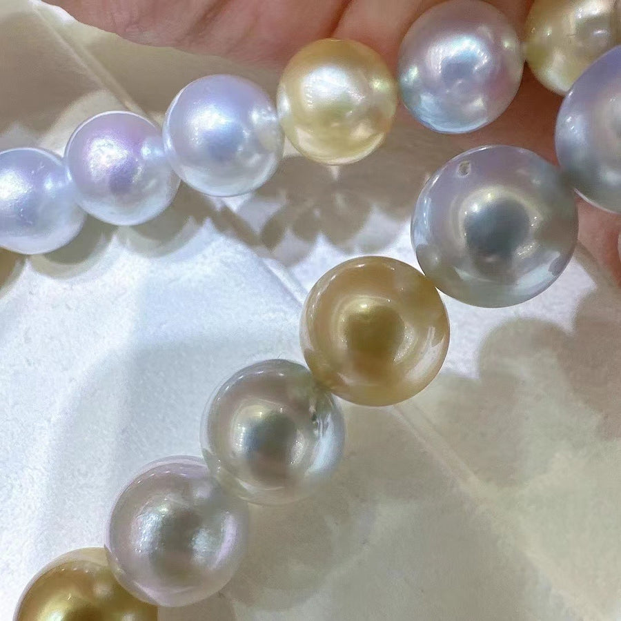 Phoenix | 12.4-15.3mm South Sea pearl Necklace
