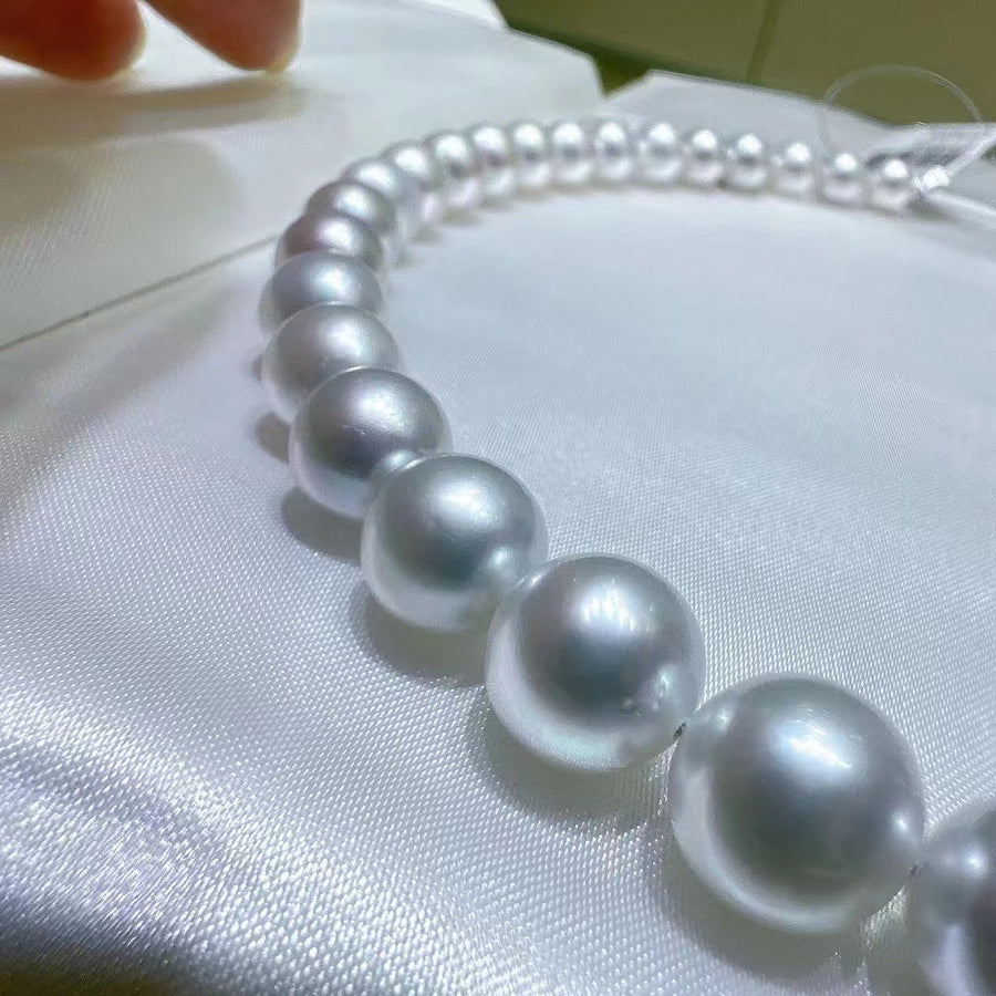 Venus | 8.7-11.3mm South Sea pearl Necklace