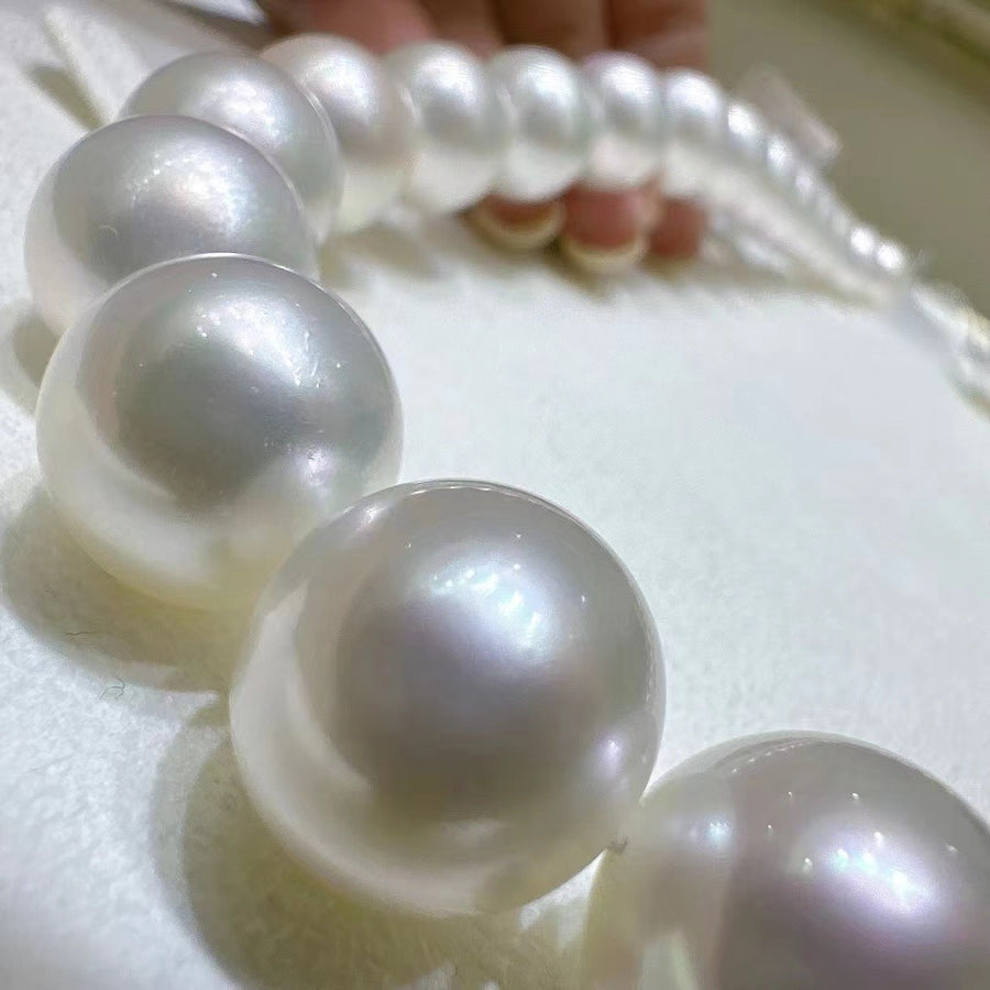 Venus | 13-15mm South Sea pearl Necklace