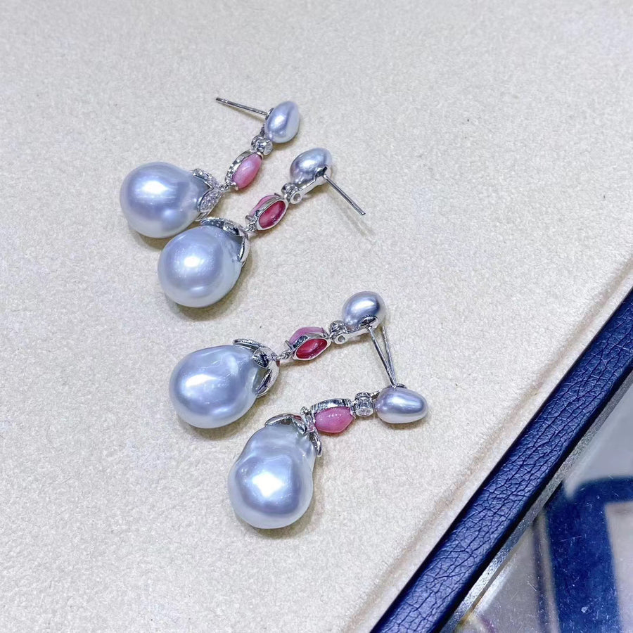 Conch pearl & White South Sea keshi pearl Earrings