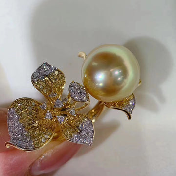 Diamond & South Sea pearl Ring