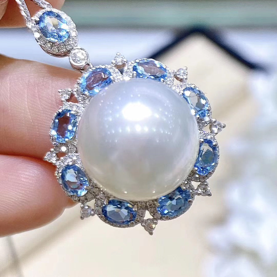 Aquamarine & South Sea pearl Pendant