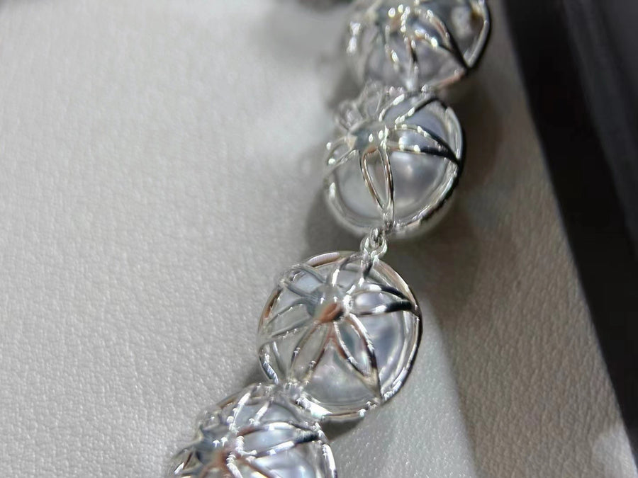 Diamond & Baroque pearl Bracelet