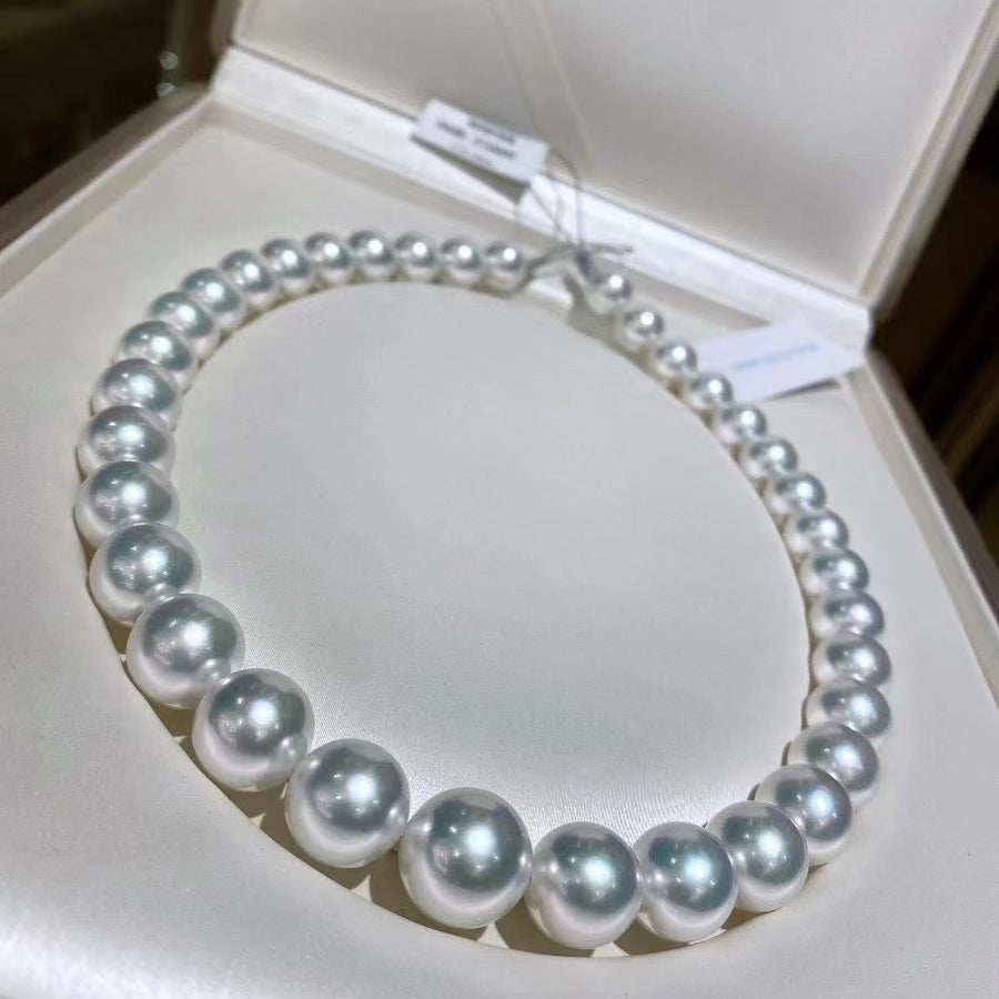 Venus | 11.2-14mm South Sea pearl Necklace
