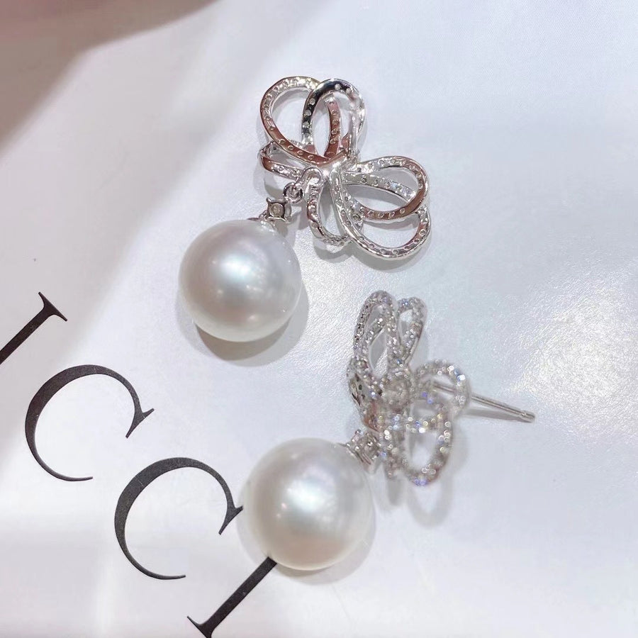 Diamond & South Sea pearl Earrings