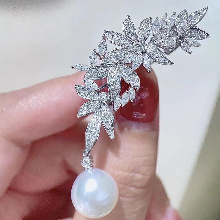 Diamond & South Sea pearl Necklace/Brooch