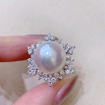 Diamond & South Sea pearl Ring