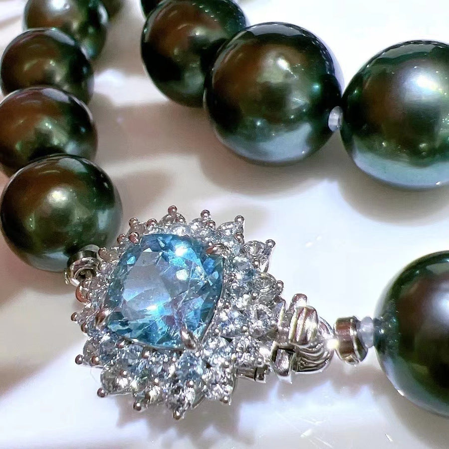 PEACOCK Green | 11-13.7mm Tahitian pearl Necklace