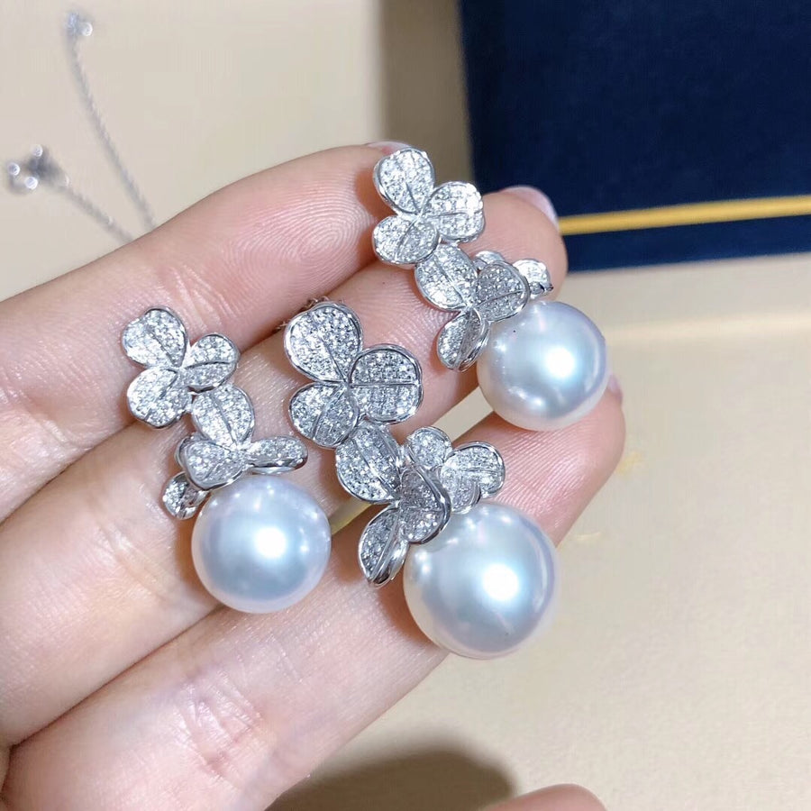 Diamond and south sea pearl earrings and pendant set