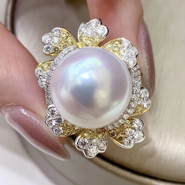 Diamond & South Sea pearl Ring