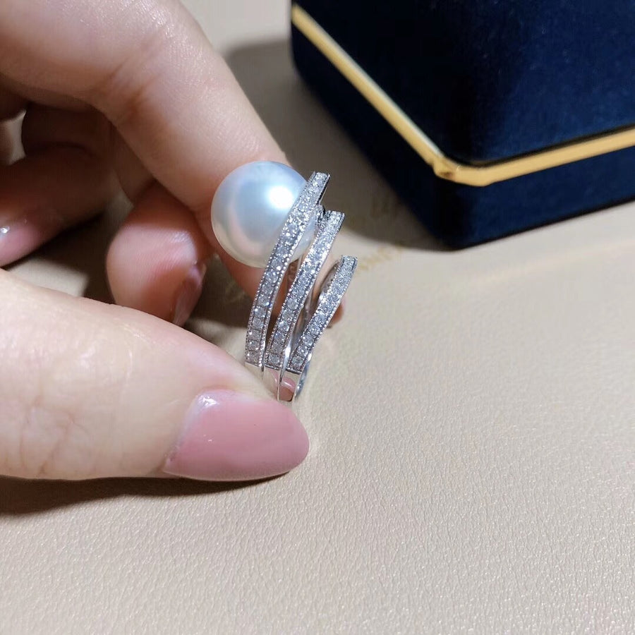 Diamond and south sea pearl ring