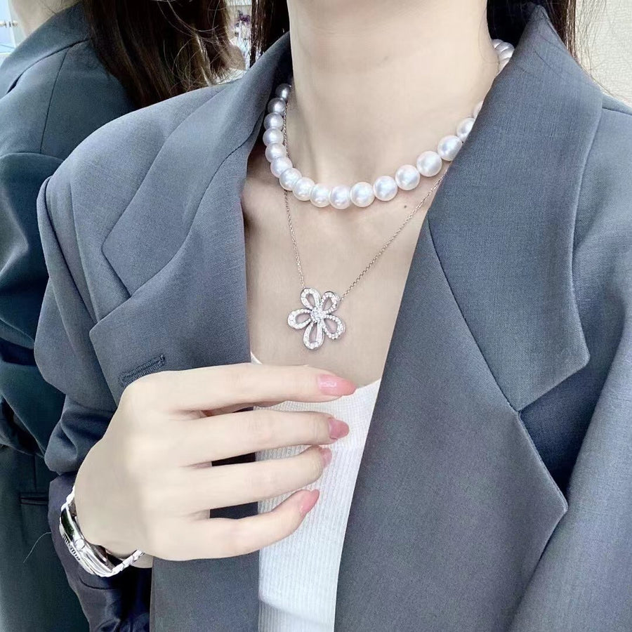 Venus | South Sea pearl Necklace & Studs Set