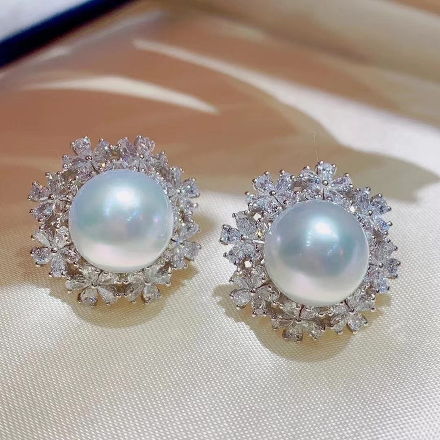 Diamond & South Sea pearl Earrings