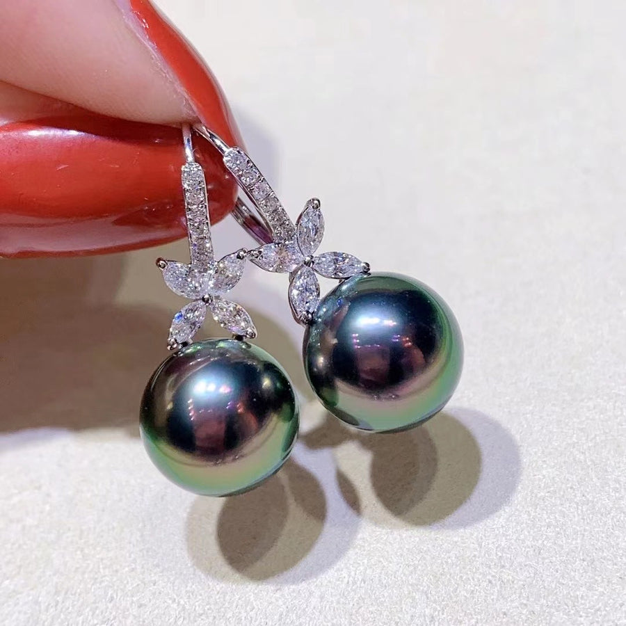 Diamond & Tahitian pearl Earrings