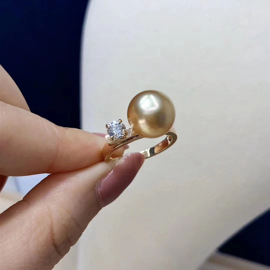 Diamond and Golden south sea pearl Ring