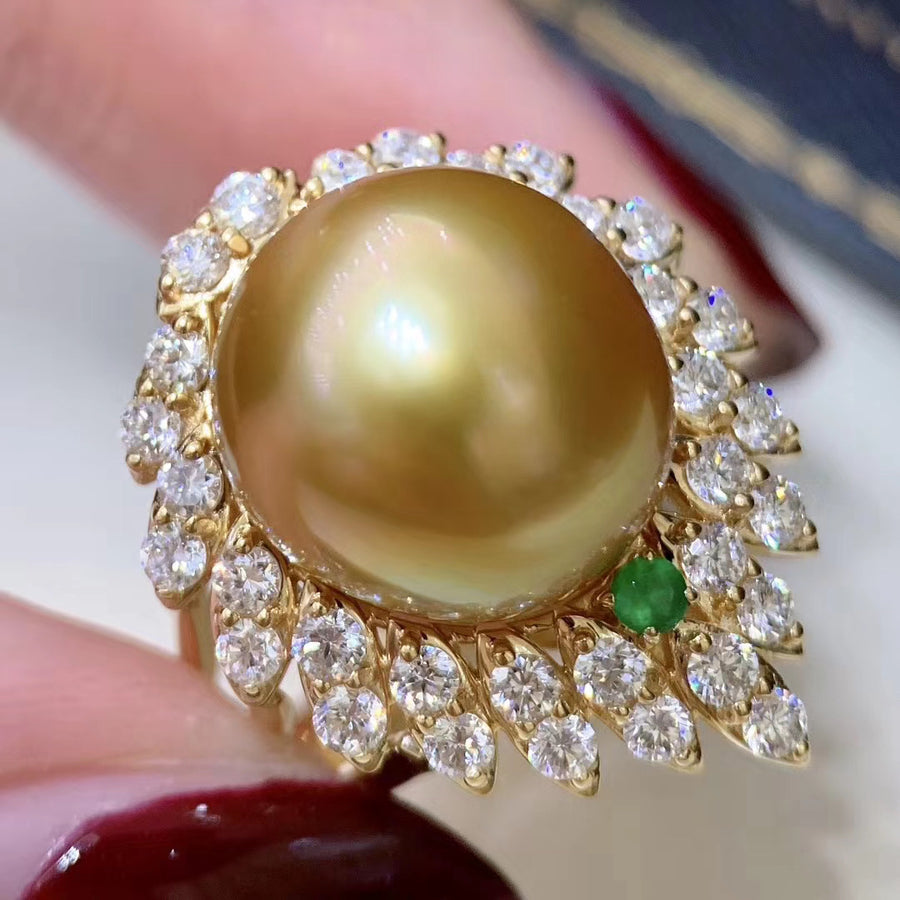 Diamond & Chakin Golden south sea pearl Ring