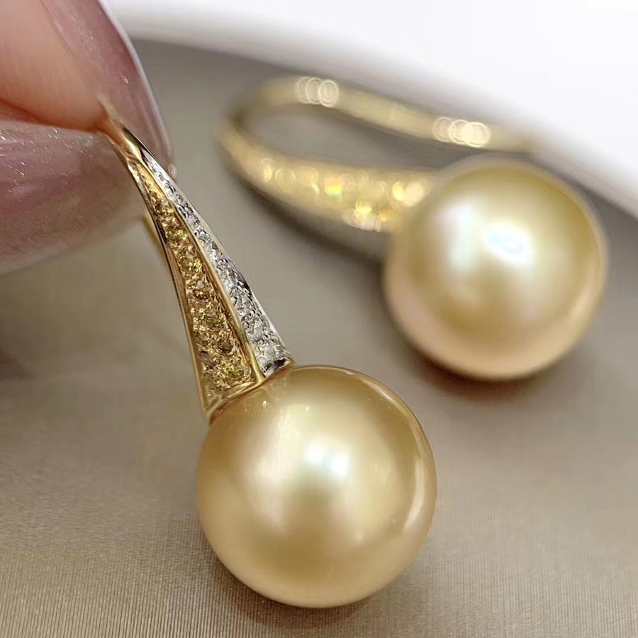 Double Color Diamond & South Sea pearl Earrings