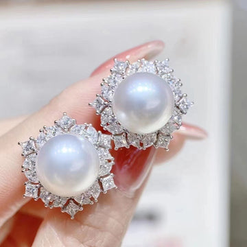 Diamond & South Sea pearl Earrings