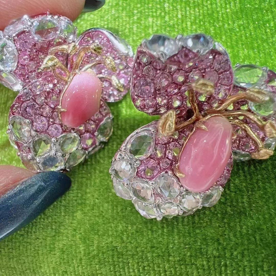 Sapphire & Conch pearl Earrings