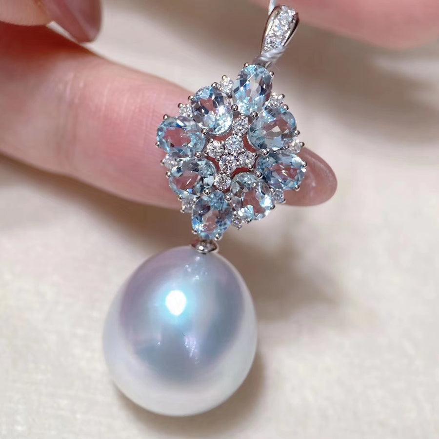 Drop shape Australian white south sea pearl pendant