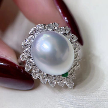 Diamond & South Sea pearl Ring