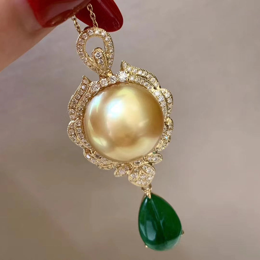 Emerald & South Sea pearl Pendant