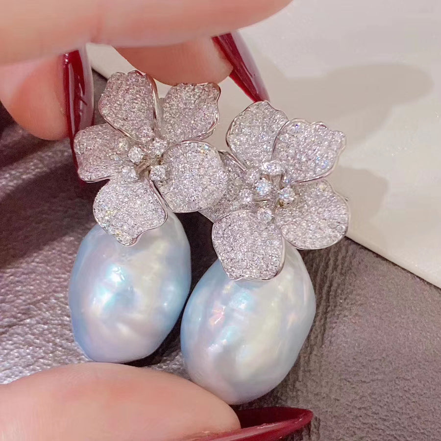 Diamond and Baroque pearl Earrings