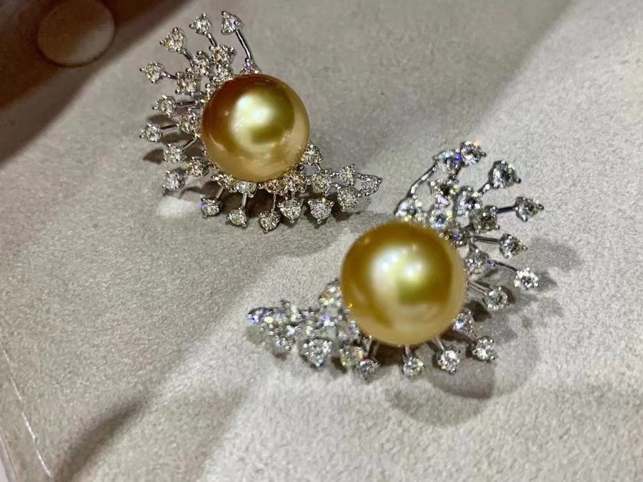 Chakin | Diamond & South Sea pearl Earrings