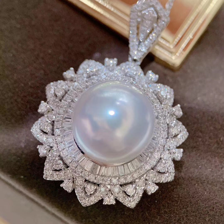 Diamond and White South Sea pearl Pendant