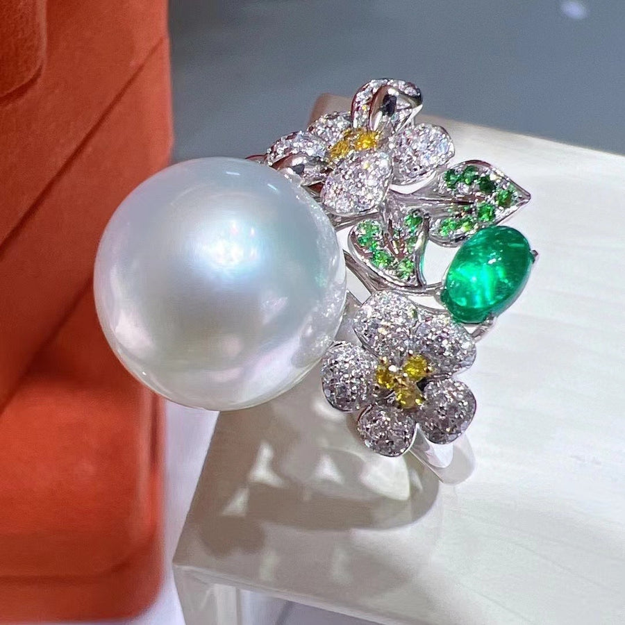 Secret garden |Emerald and south sea pearl ring