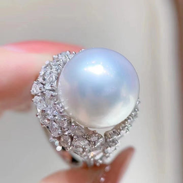 Diamond & South Sea pearl Ring