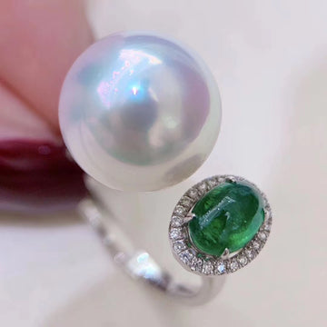 Emerald & South Sea pearl Ring