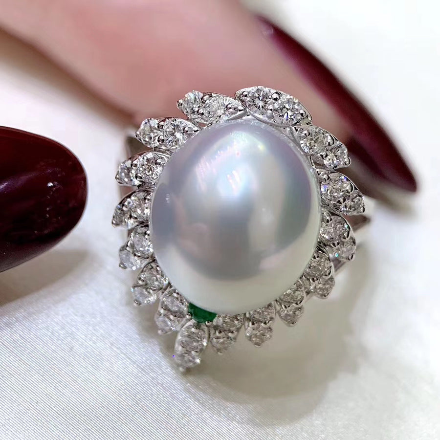 Diamond & South Sea pearl Ring