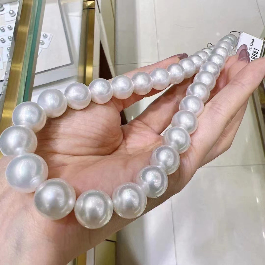 Phoenix | 11.0-13.0MM South Sea pearl Necklace