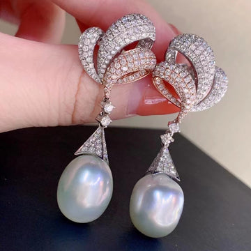 Diamond & Baroque pearl Earrings