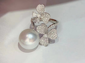 Diamond & South Sea pearl Ring