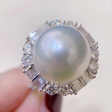 Diamond & South Sea pearl Ring