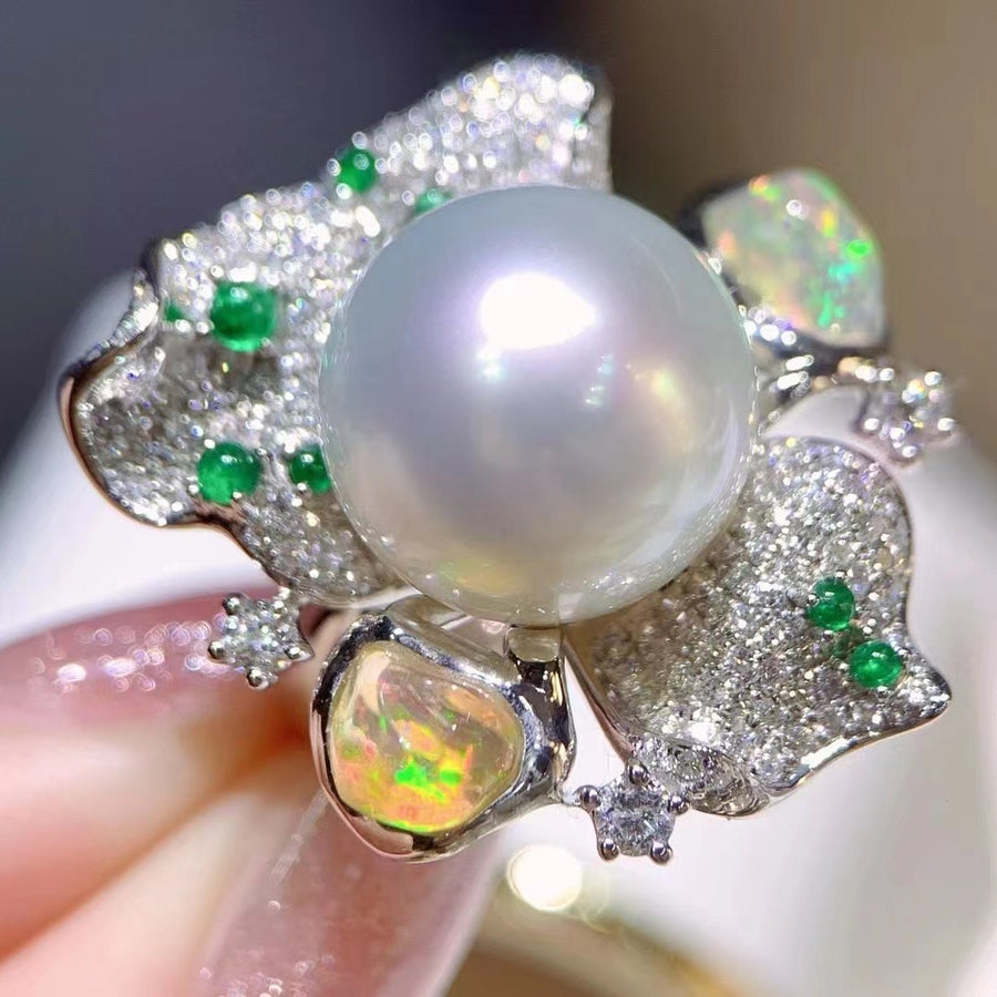 Emerald & South Sea pearl Ring
